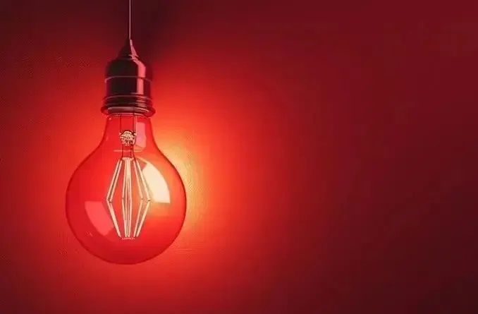 💥 Prepara o bolso: conta de luz vai continuar pesando em julho!