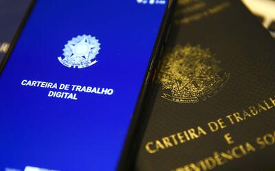 Criar empregos e diminuir impostos são prioridades para os brasileiros quando se trata de economia, aponta CNI