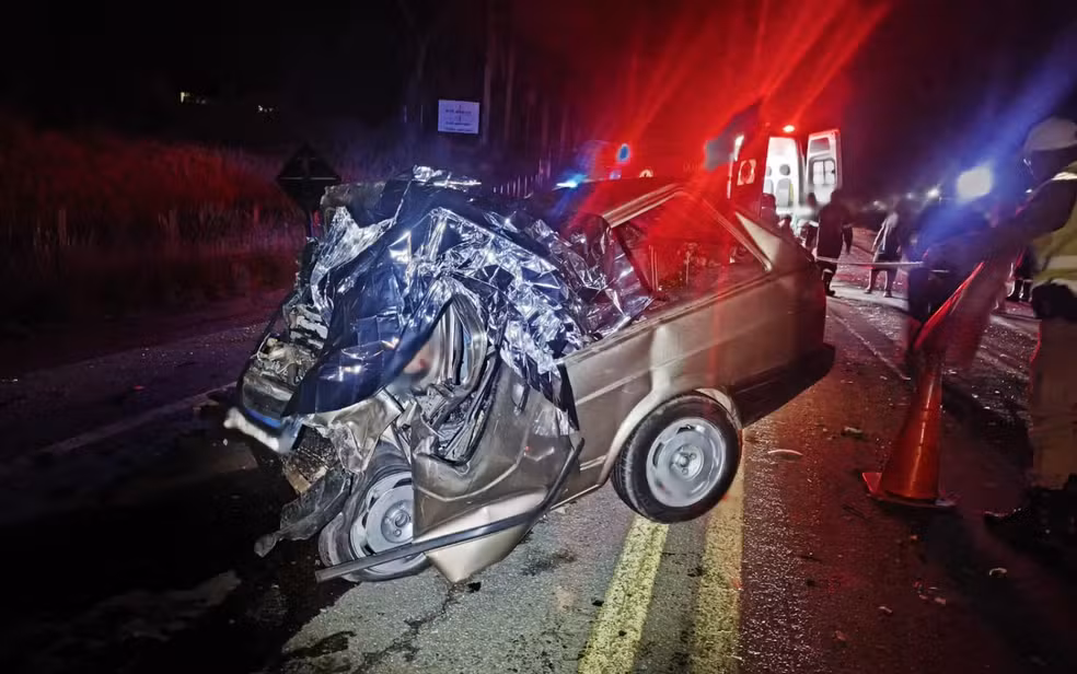 Pai e filho morrem em acidente na BR-459 em Pouso Alegre