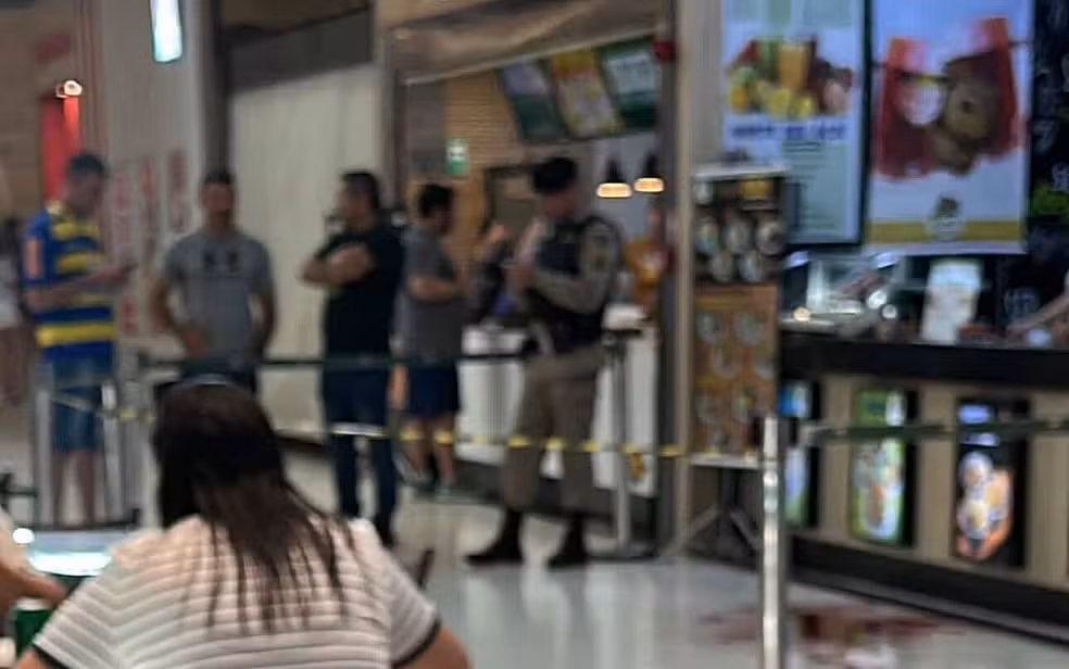 Ataque em shopping termina com homem esfaqueado no pescoço em Pouso Alegre (MG)